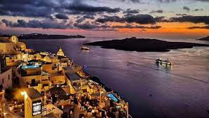 Discover Santorini