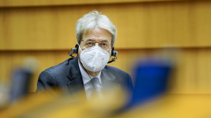 Gentiloni mascherina 2
