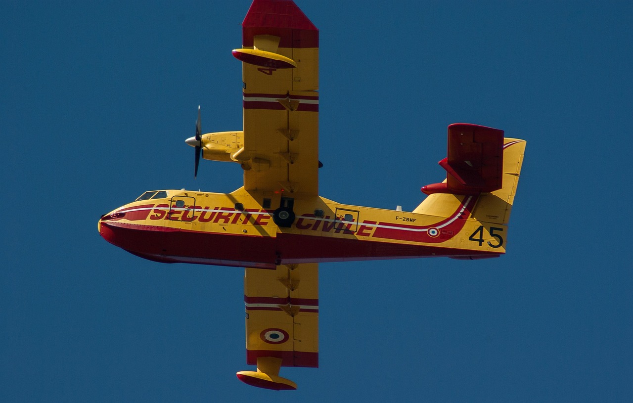 canadair 2736708 1280