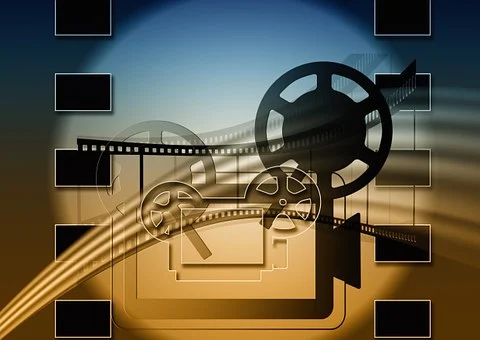 film 596009 340
