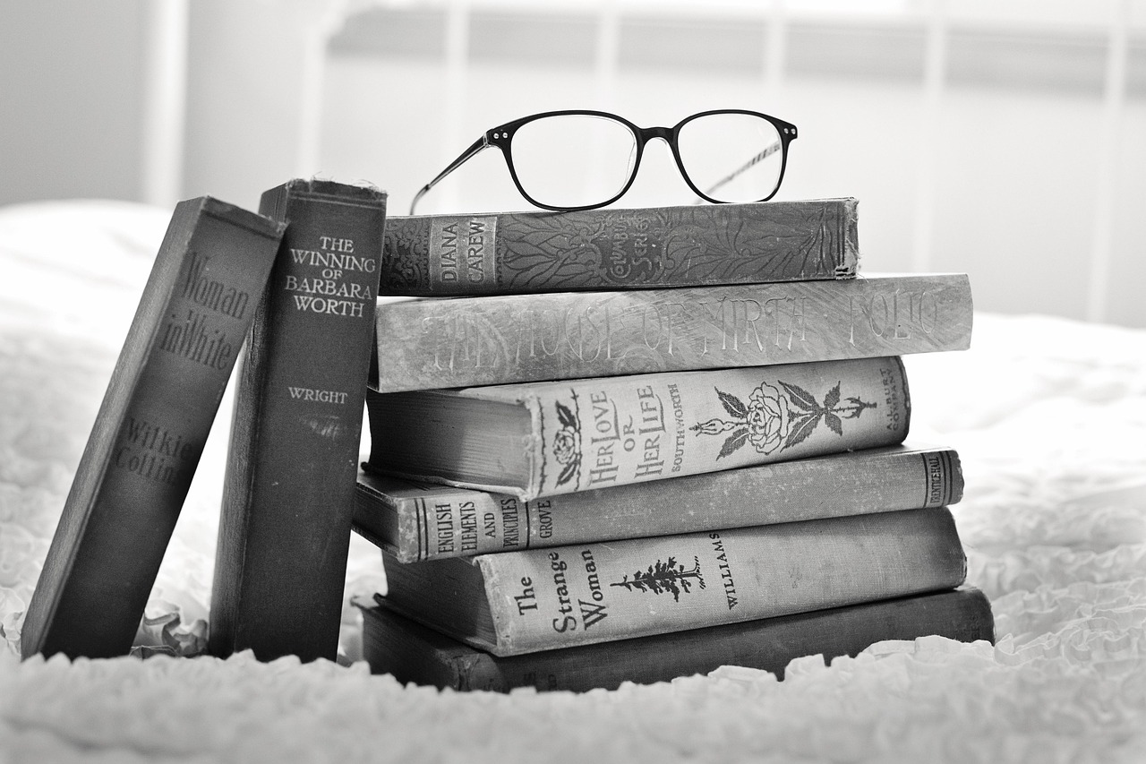 stack of books 1001655 1280