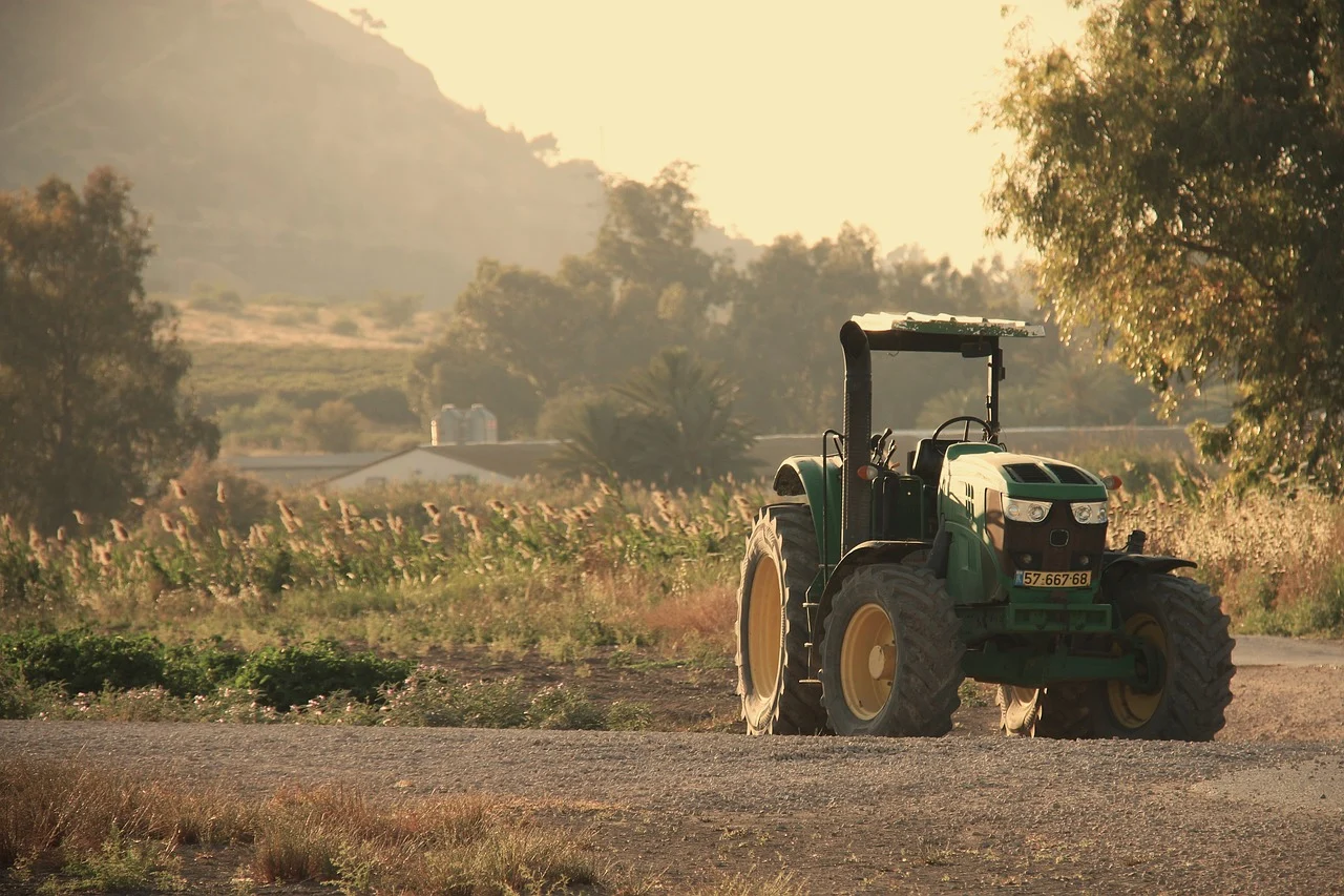 tractor 9779346 1280