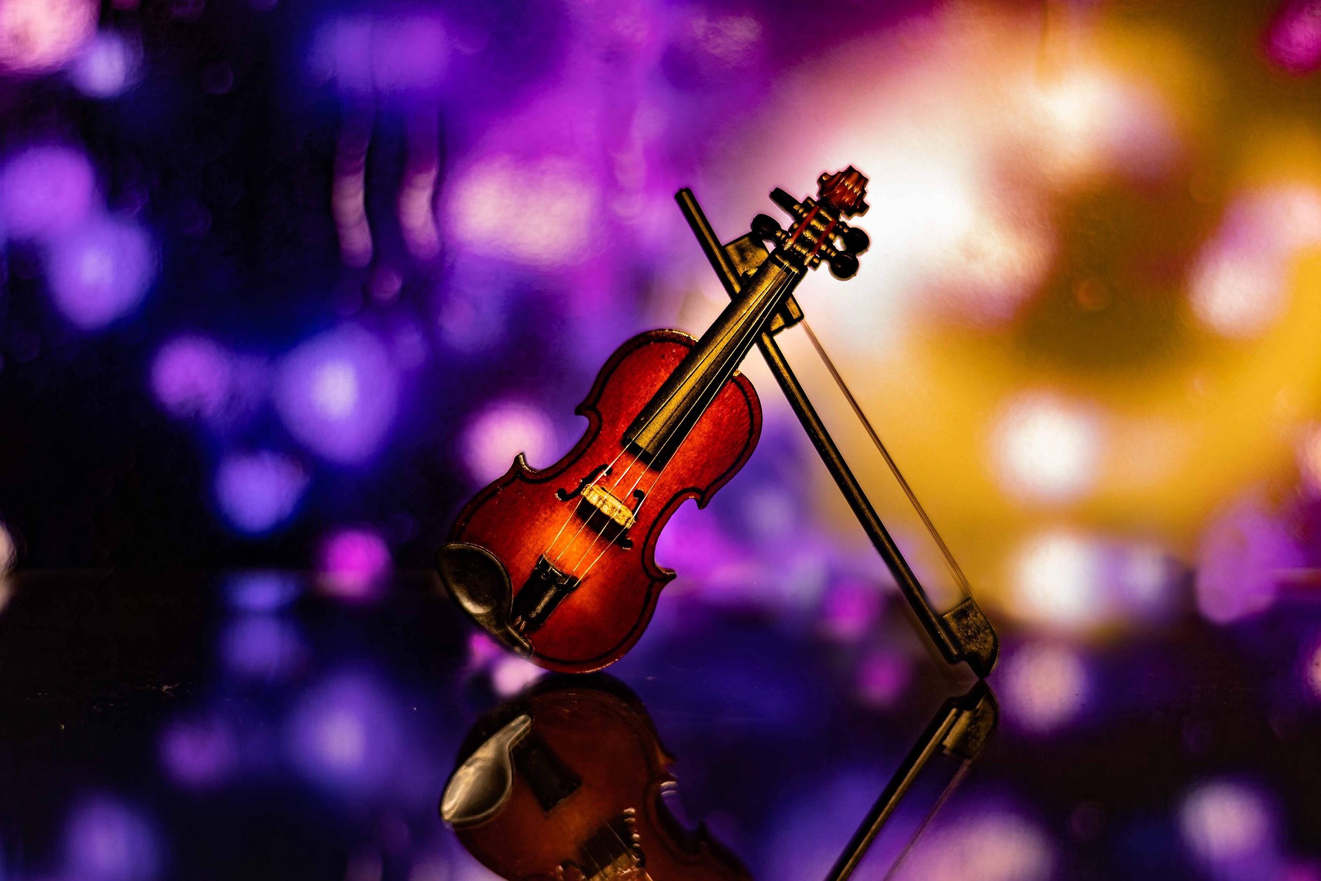 violin 4333692 1920